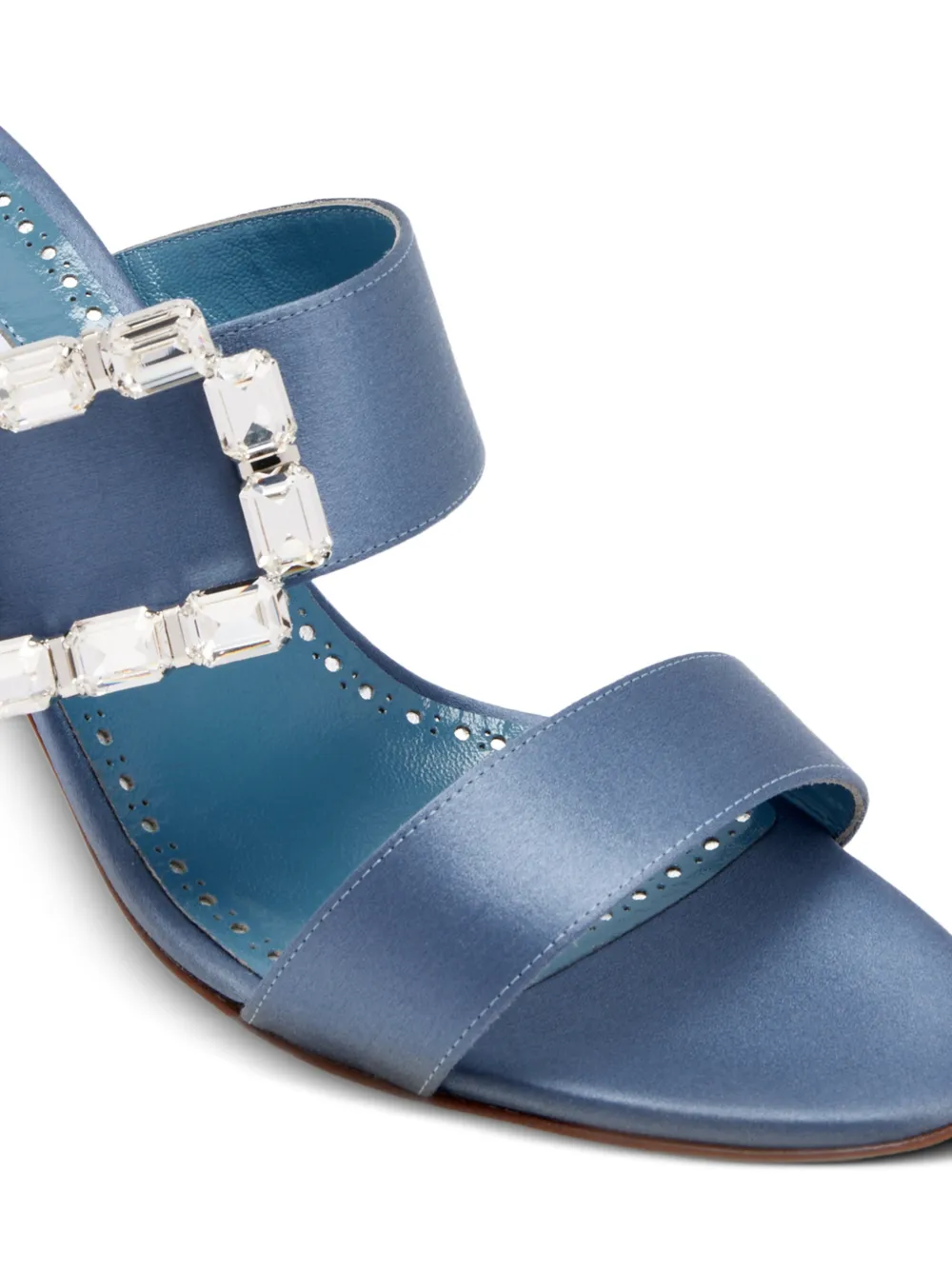 Manolo Blahnik Mayjousan sandalen met kristallen gesp Blauw