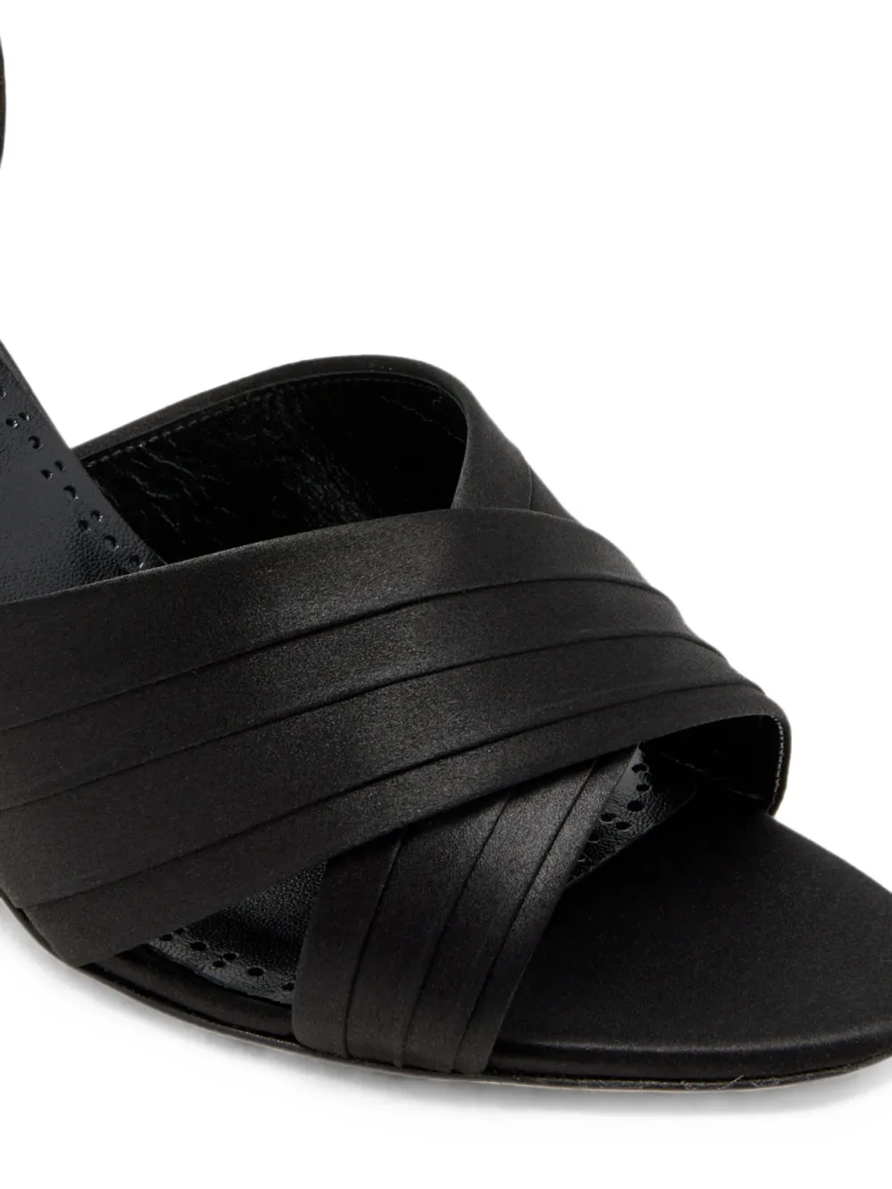 Manolo Blahnik Vierasan crossover-strap slingback sandals Zwart