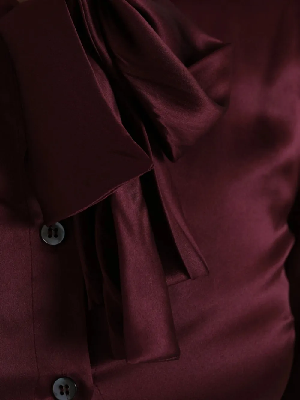 Dolce & Gabbana Zijden blouse met vlinderstrik Rood