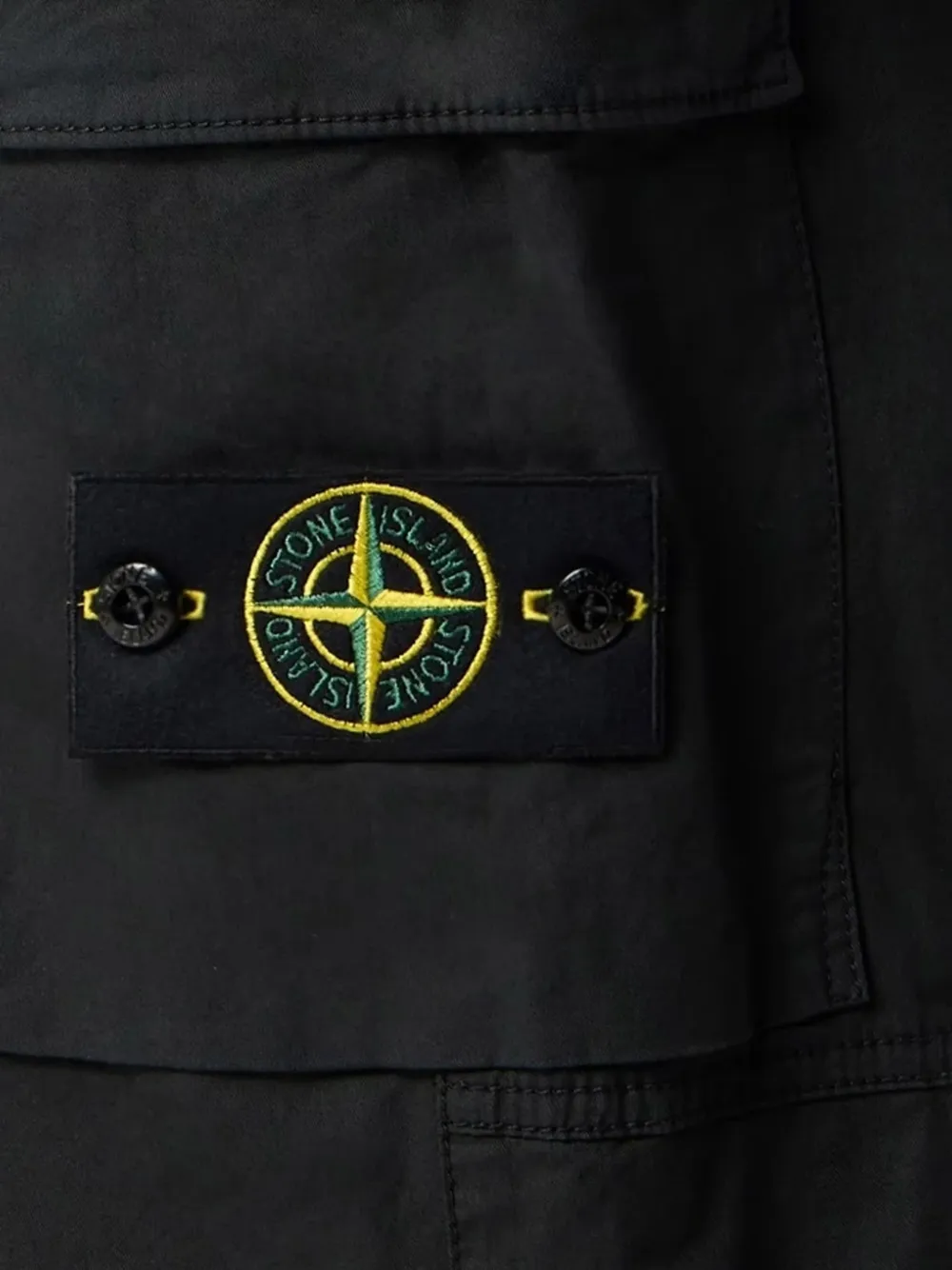 Stone Island Cargo broek met logopatch Zwart