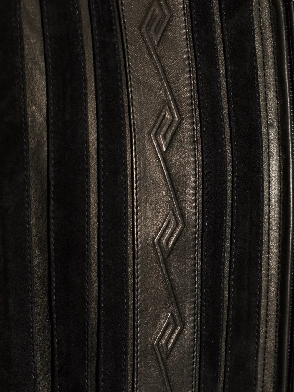 Versace Jack met Greca-reliëf en vlakken Zwart