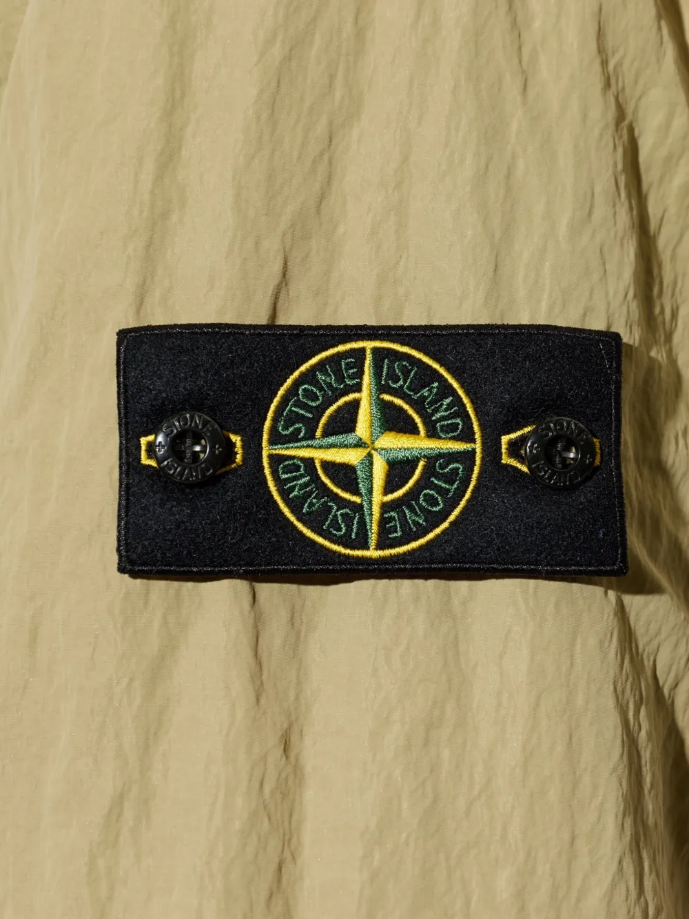 Stone Island Jack met capuchon en logopatch Groen