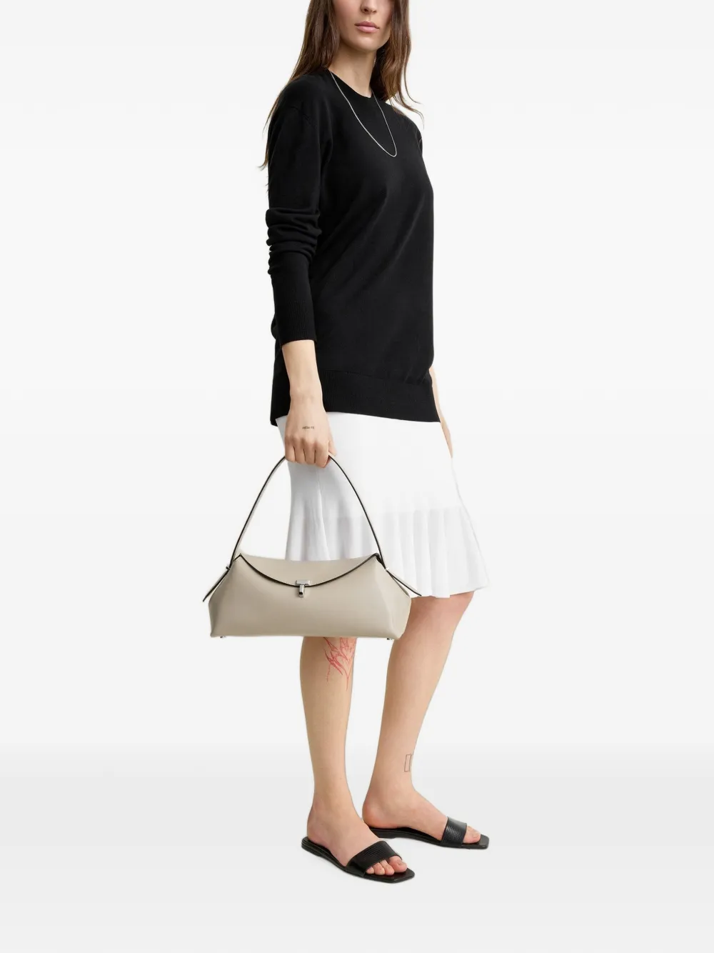 TOTEME T-Lock leren schoudertas Beige