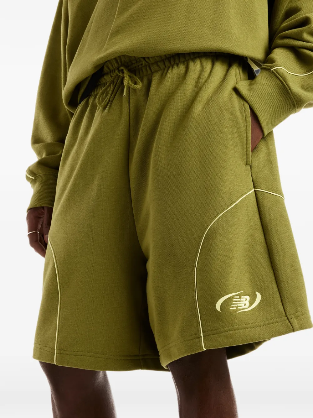 New Balance Trackside shorts Groen