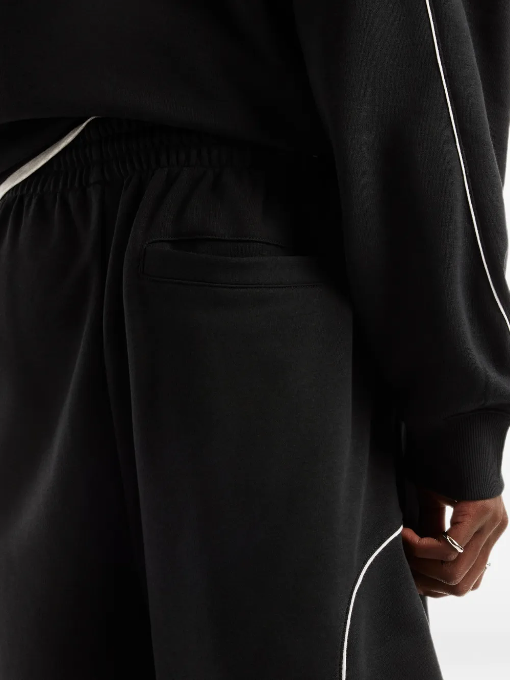 New Balance Trackside shorts Zwart