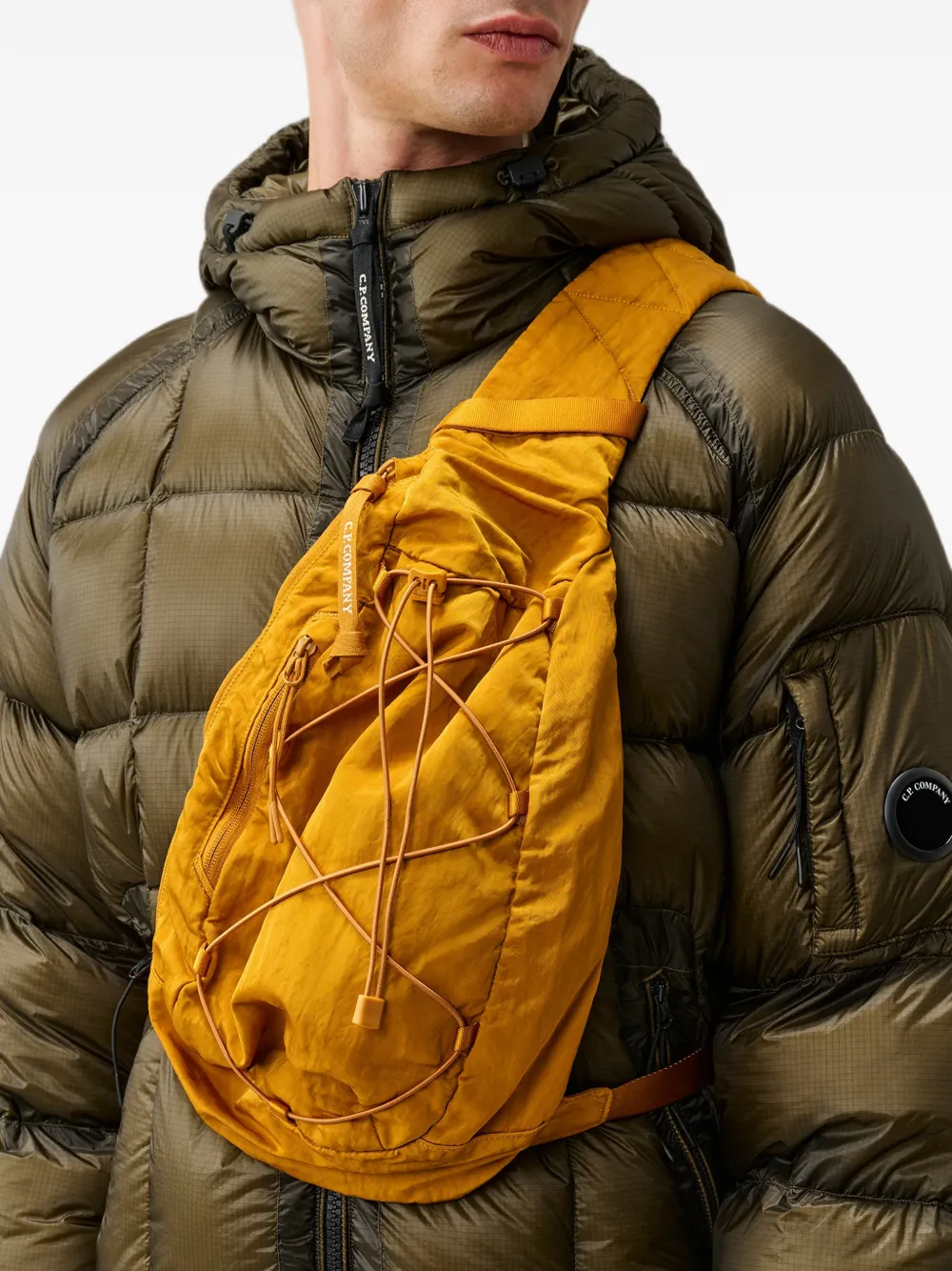 C.P. Company Nylon B Lens crossbodyrugzak Geel