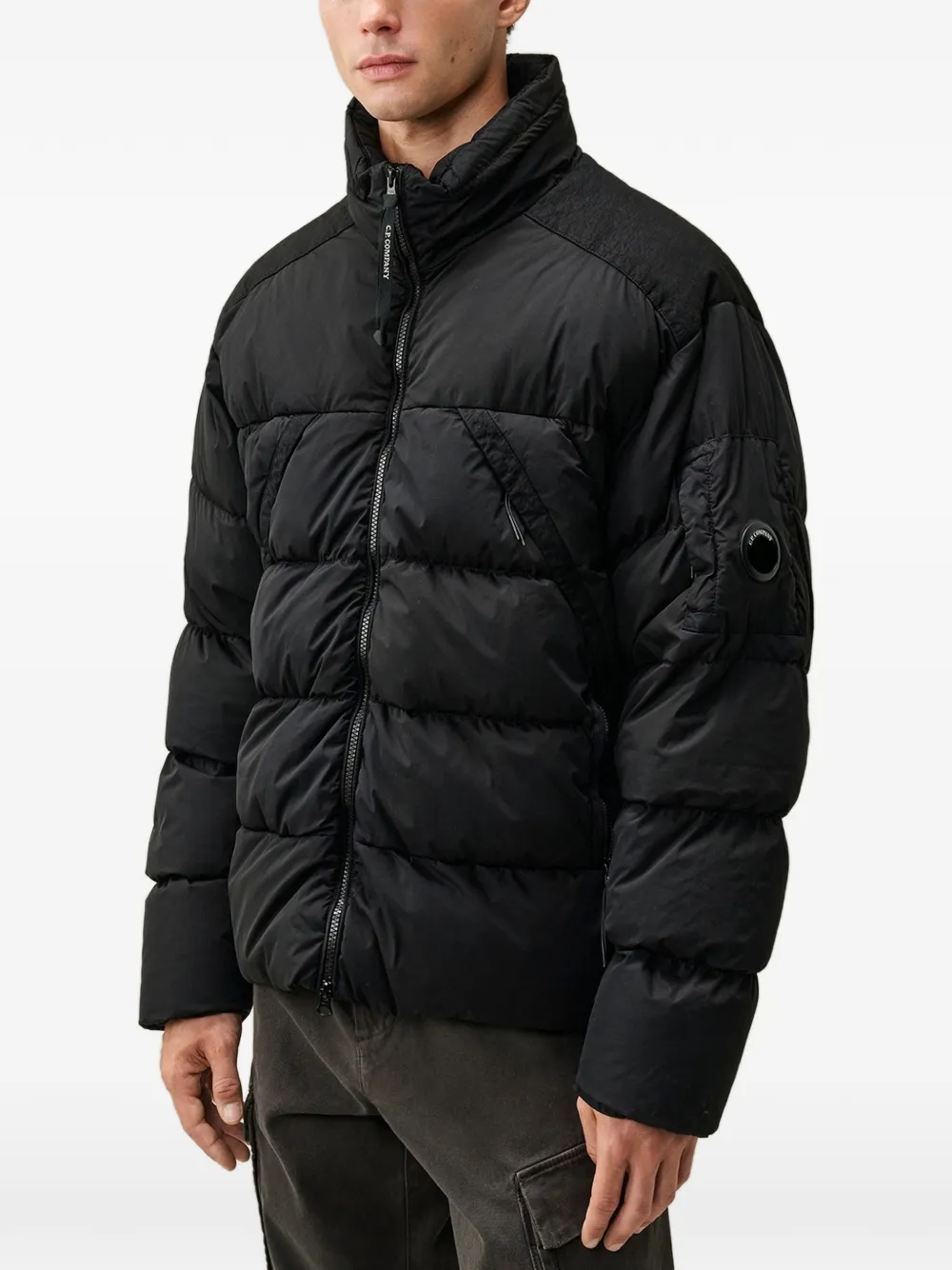 C.P. Company Nycra-R Lens hooded down jacket - Schwarz