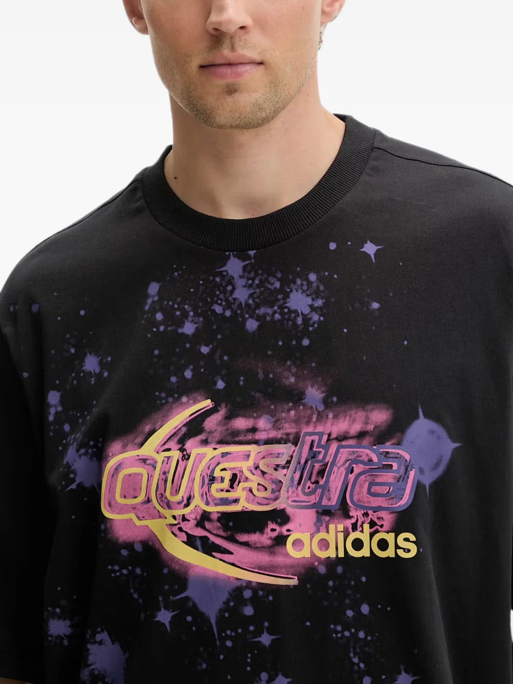 adidas Questra graphic-print T-shirt Zwart