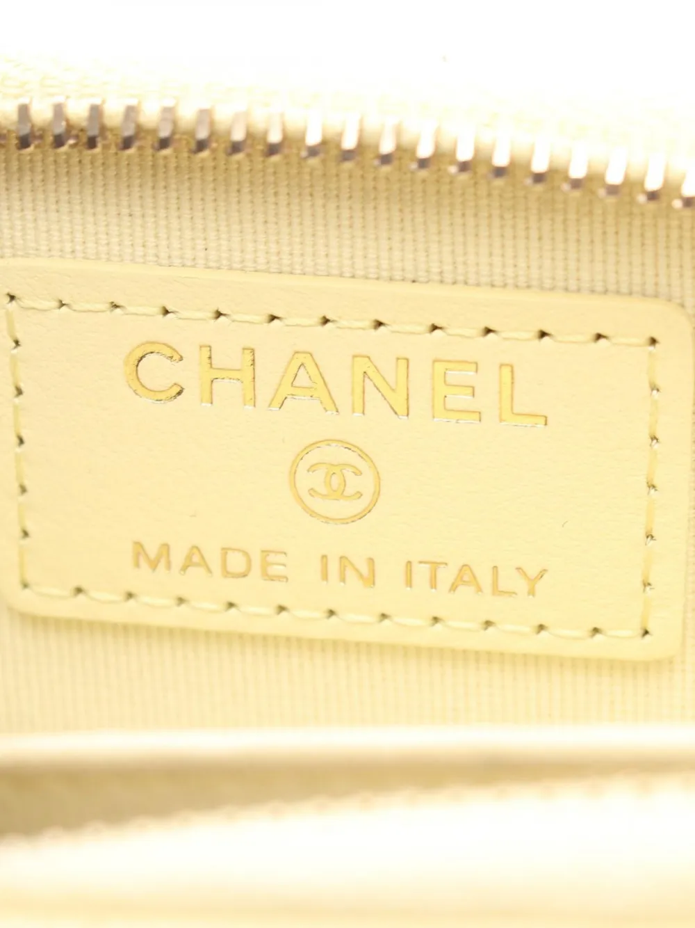 Chanel Pre-owned 19 Matelassé Wallet in Yellow, view 4