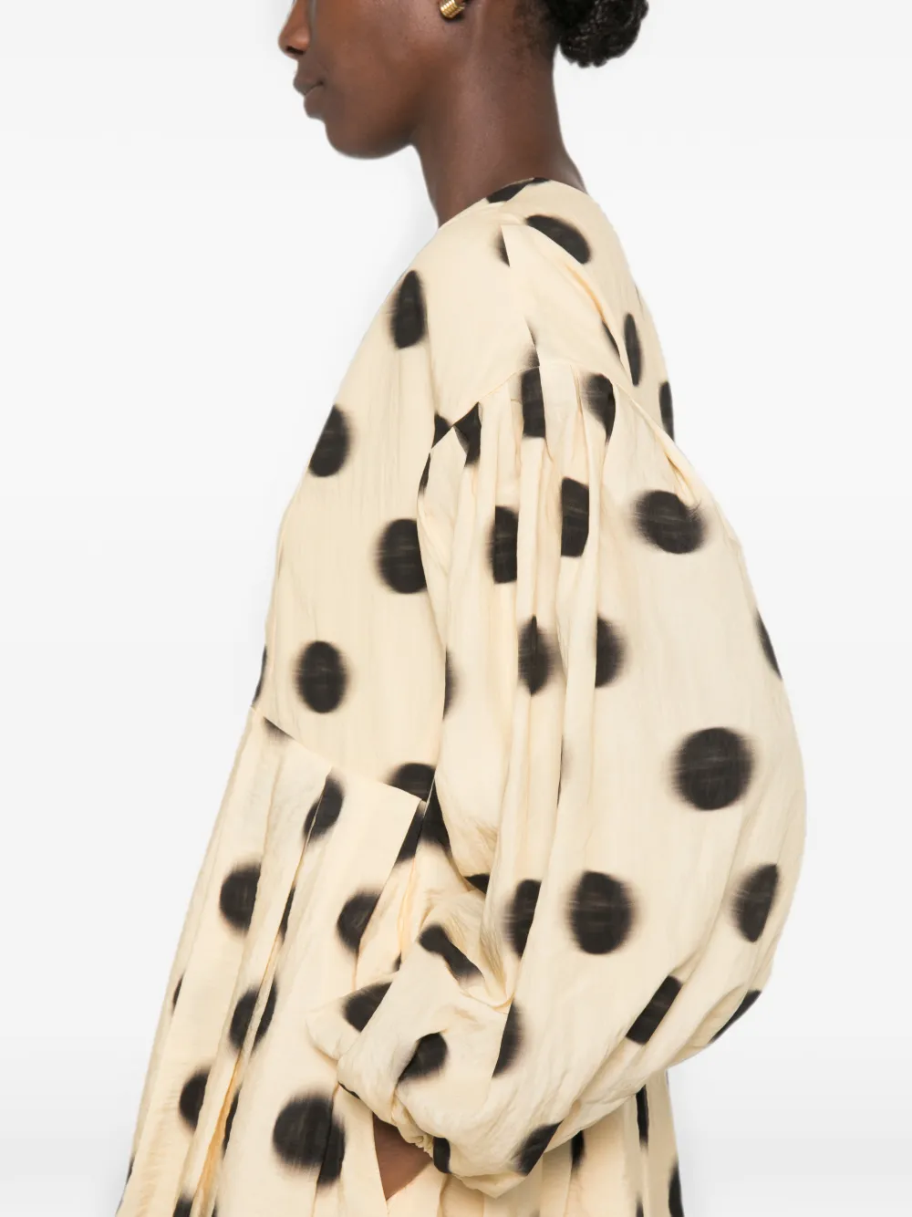 Stine Goya Jurk met ballonmouwen en stippen Beige