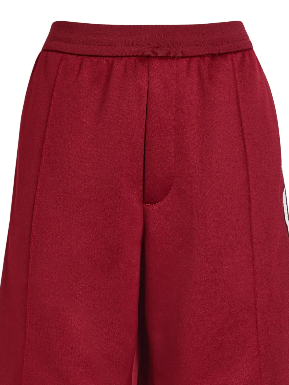 adidas logo-embroidered knee-length shorts Rood