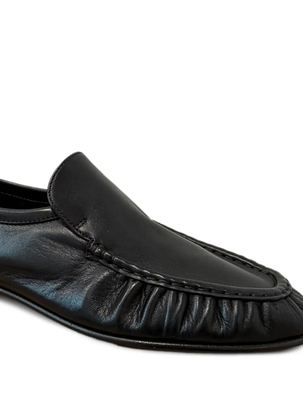 The Row Soft Moccasin Two leather loafers Bruin