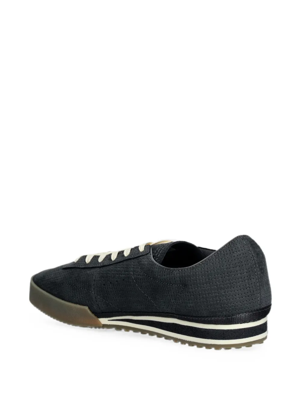 Lacoste Aura sneakers met logo-plakkaat en geperforeerde details Grijs