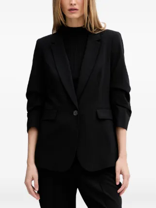 DKNY
