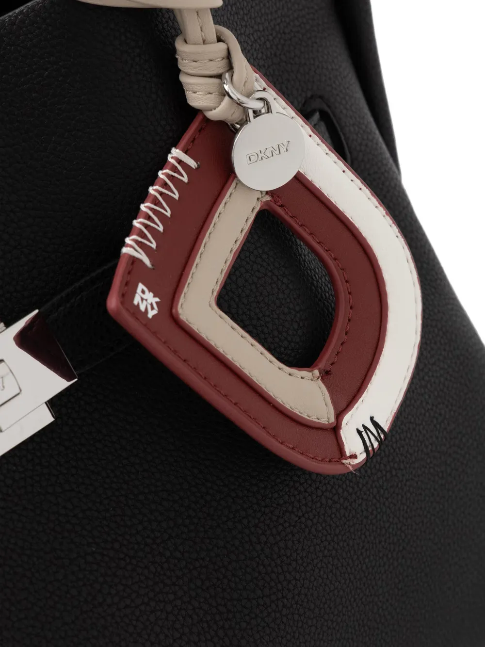 DKNY Bryar shopper met bedel en bewerkte textuur Zwart