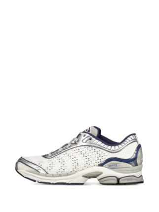 Saucony