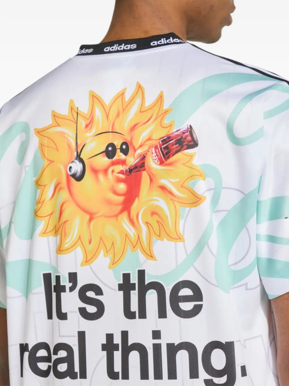 adidas x Coca-Cola Sport Mash-Up T-shirt met grafische print Wit