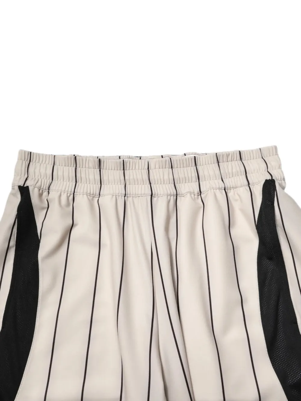 Dolce & Gabbana Shorts met krijtstreep en DG-logo Beige