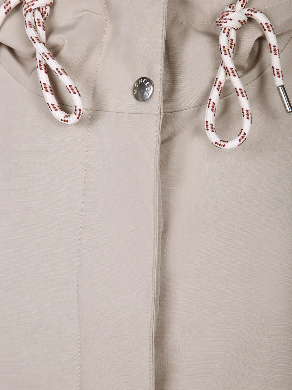 Moncler Jack met capuchon en logopatch Beige