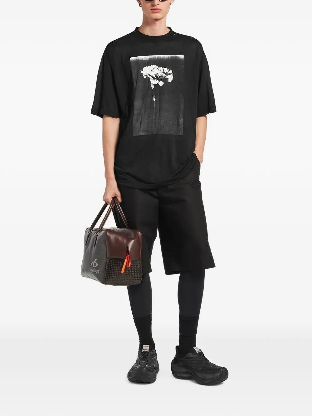 Balenciaga T-shirt met bloemenprint en tekst Zwart