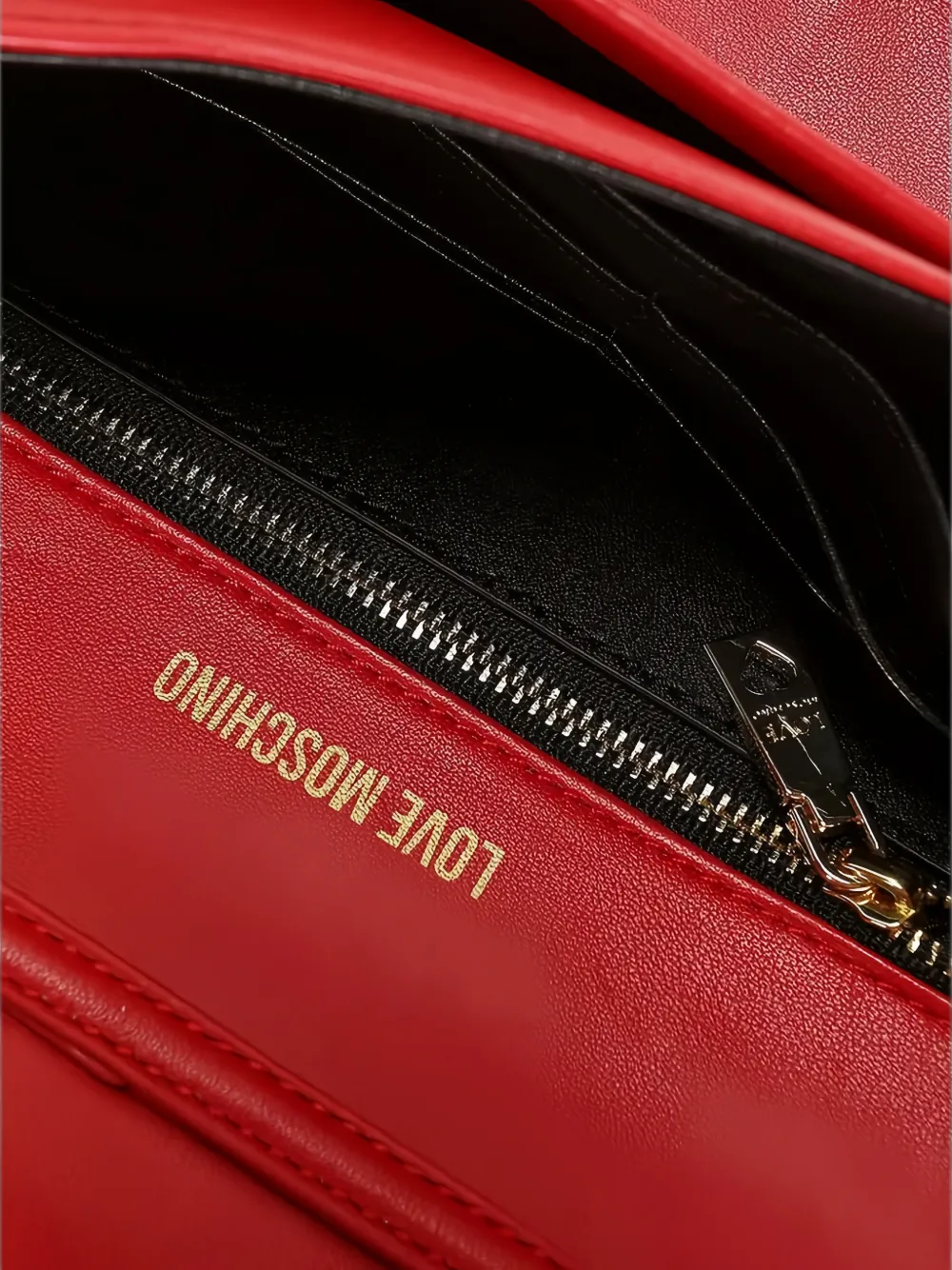 Love Moschino Clutch met logoplakkaat en ketting Rood