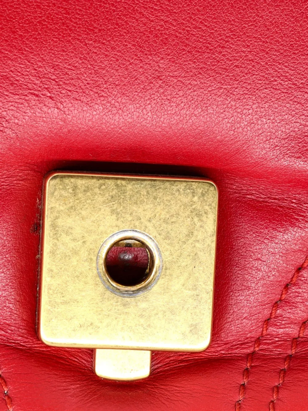 GUCCI GGマーモント マトラッセ レザー ミニ トップハンドルバッグ Gucci Pre-Owned GGマーモント トップハンドル フラップ マトラッセ