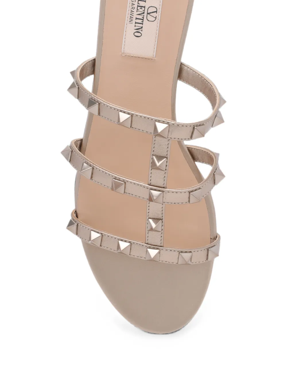 Valentino Garavani Rockstud sandals Goud