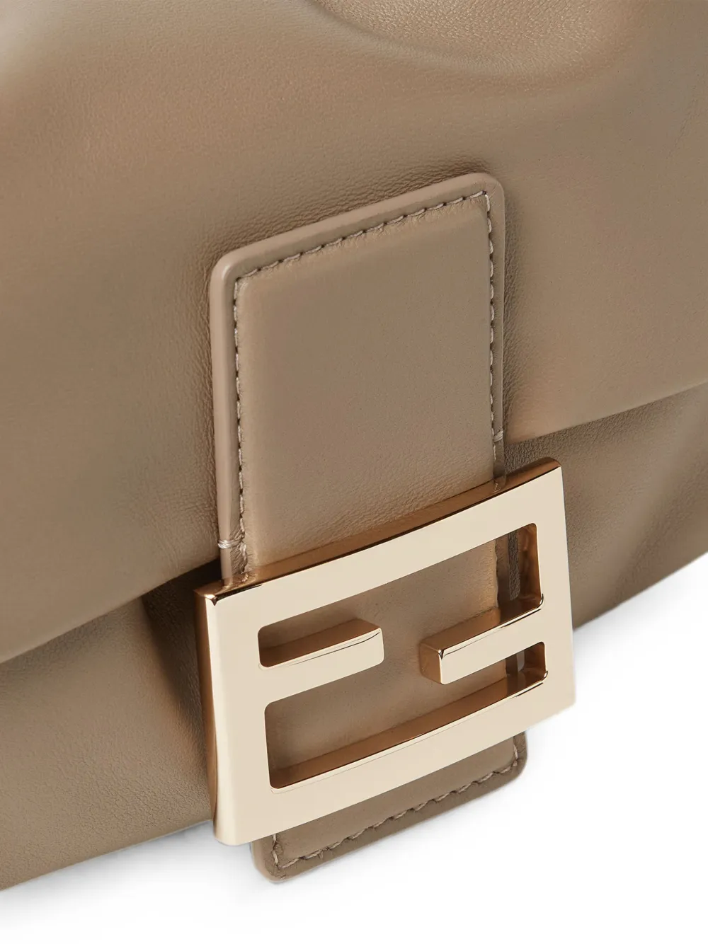 FENDI Kleine Baguette Soft tas Beige