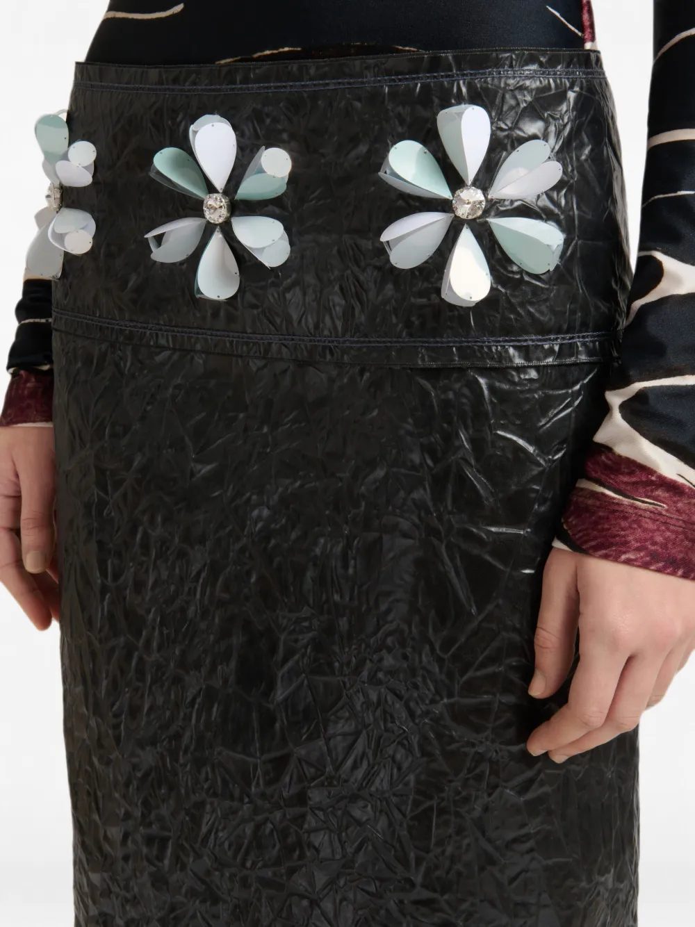 Marni Zwarte gekreukte midi-rok met bloemen-details