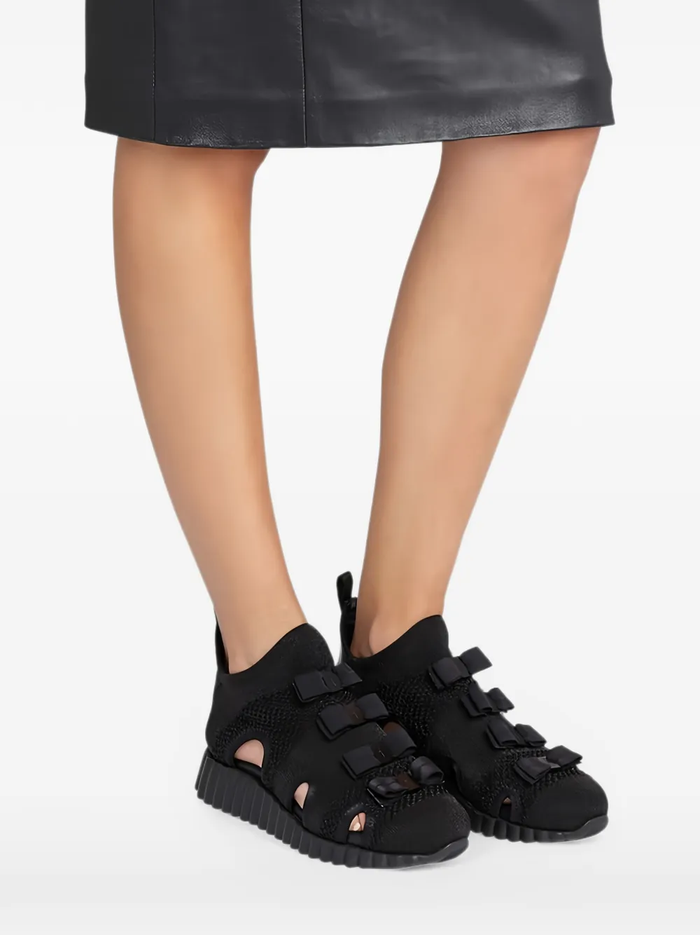 Ferragamo bow-embellished cut-out sneakers Zwart