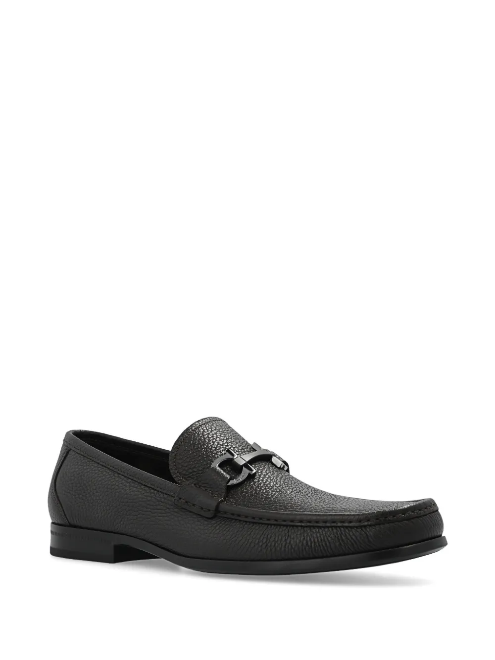 Ferragamo Gancini loafers met gesp Bruin