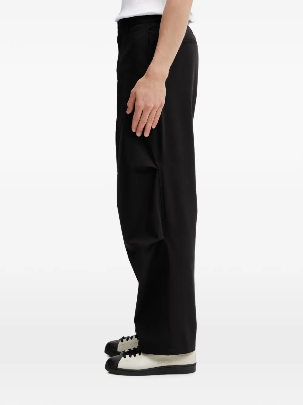 Filling Pieces Broek met wijde pijpen en geborduurd logo en geplooid detail Zwart