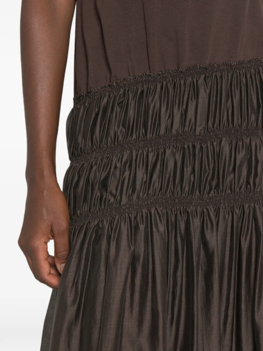 Su Mouwloze jurk met gesmockte taille Bruin