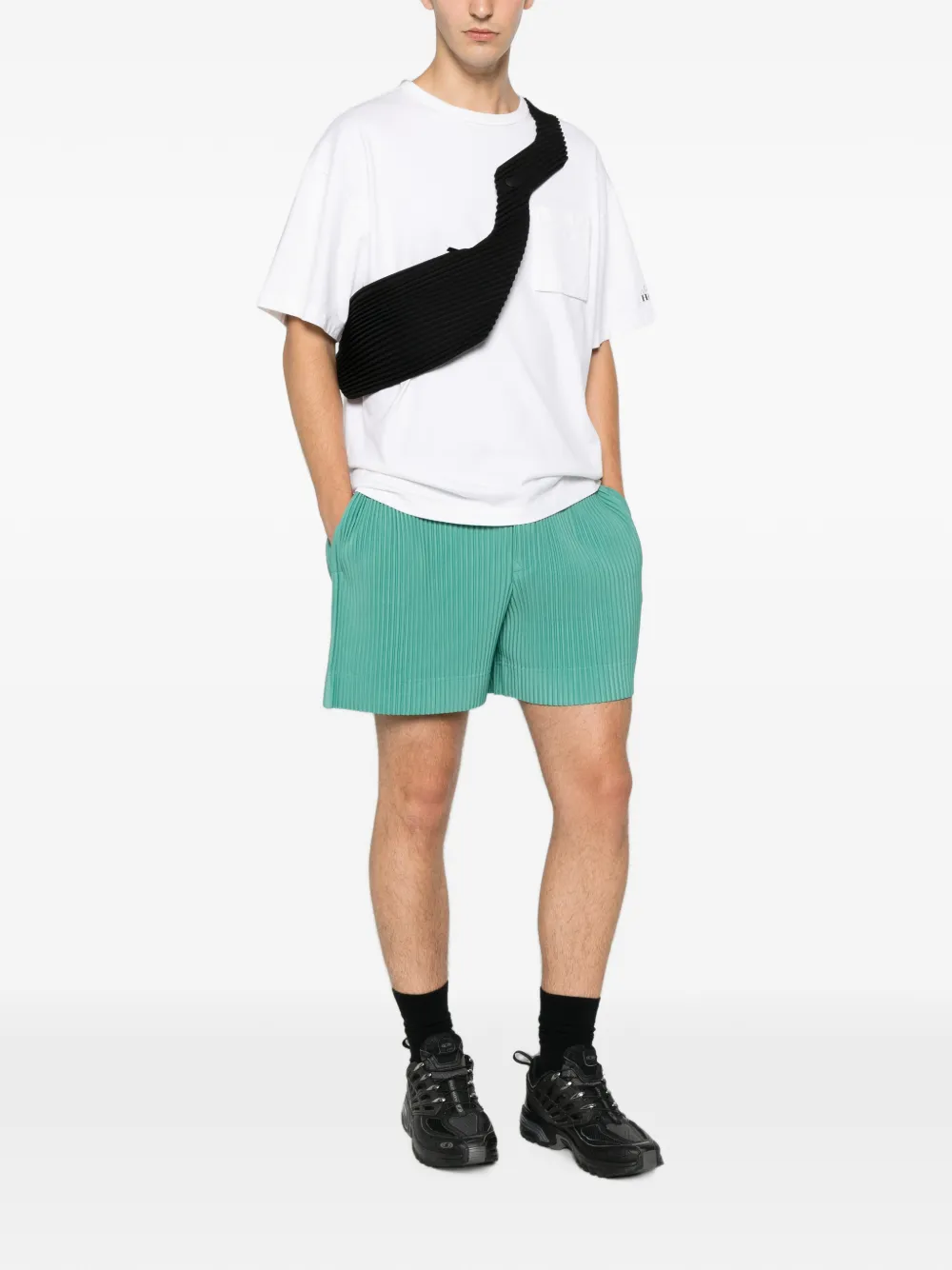 Homme Plissé Issey Miyake Shorts met elastische taille en plooien Groen