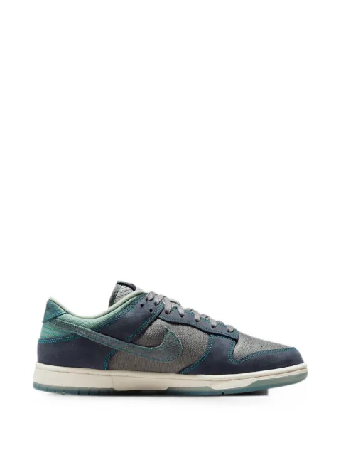 Nike Dunk Low Retro SE sneakers