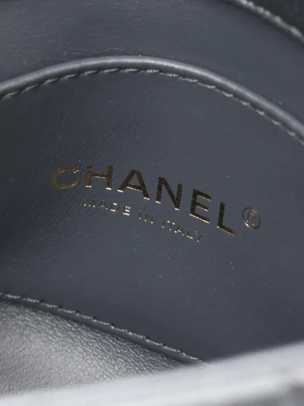 CHANEL Pre-Owned 2021-2026 Mini Quilted Lambskin Pearl Crush