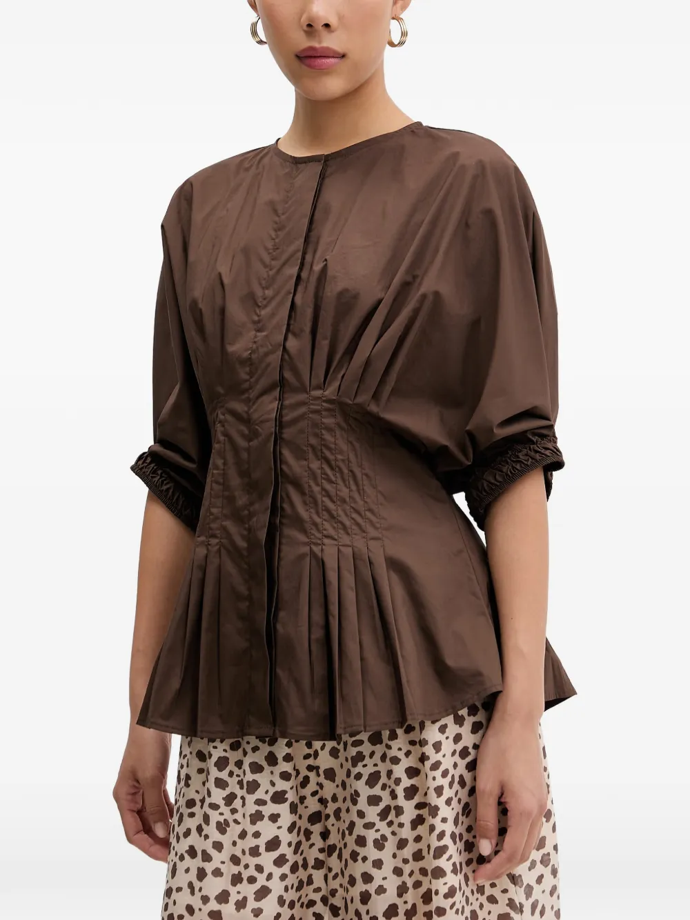 VICOLO pleated-waist puff-sleeve blouse - Marrone