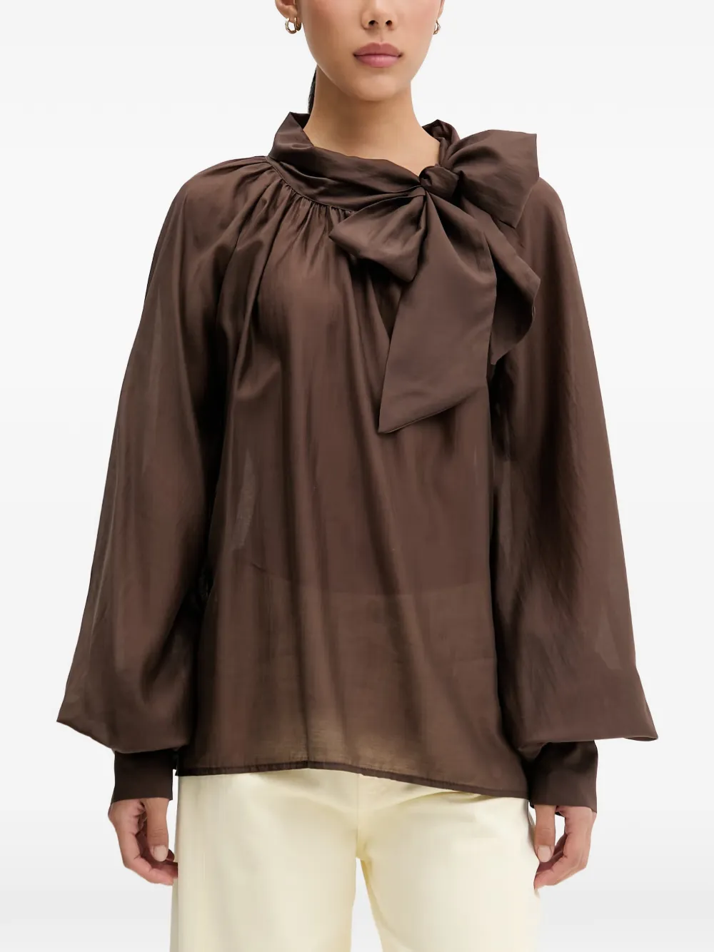 VICOLO bow-detail long-sleeve blouse - Marrone