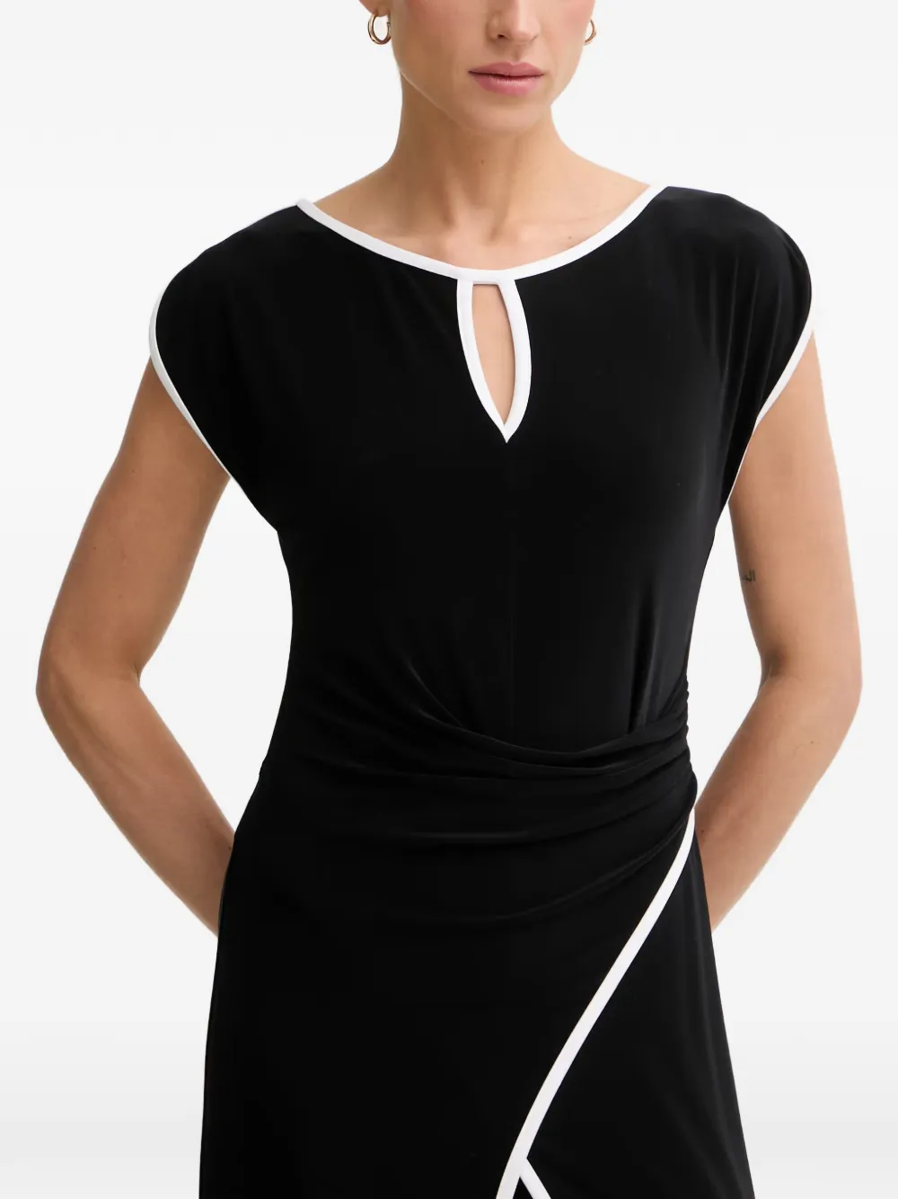 Joseph Ribkoff Jumpsuit met contrasterende afwerking Zwart
