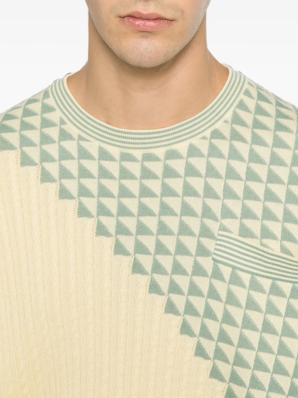 Versace Kabelgebreide trui met geometrisch patroon Beige