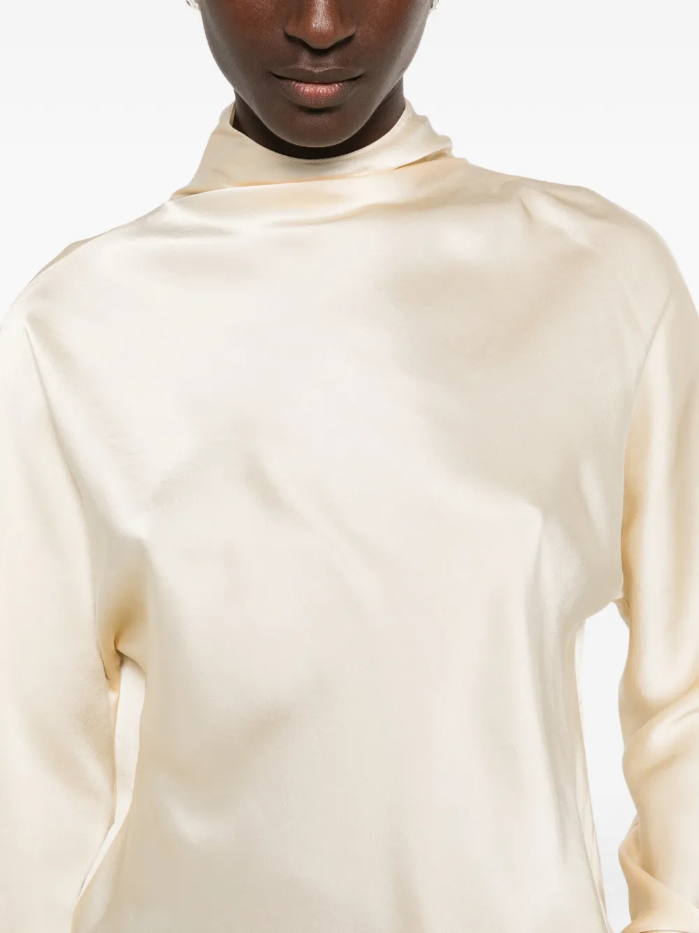 Forte Zijden blouse met soepelvallende hals Beige