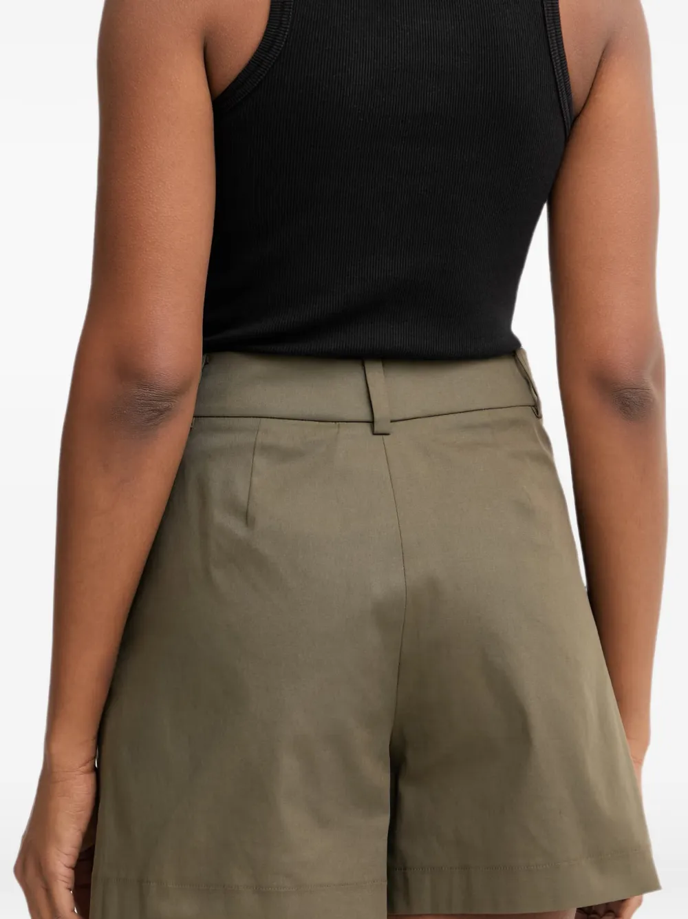 LUISA SPAGNOLI Geplooide shorts met riemlussen Groen