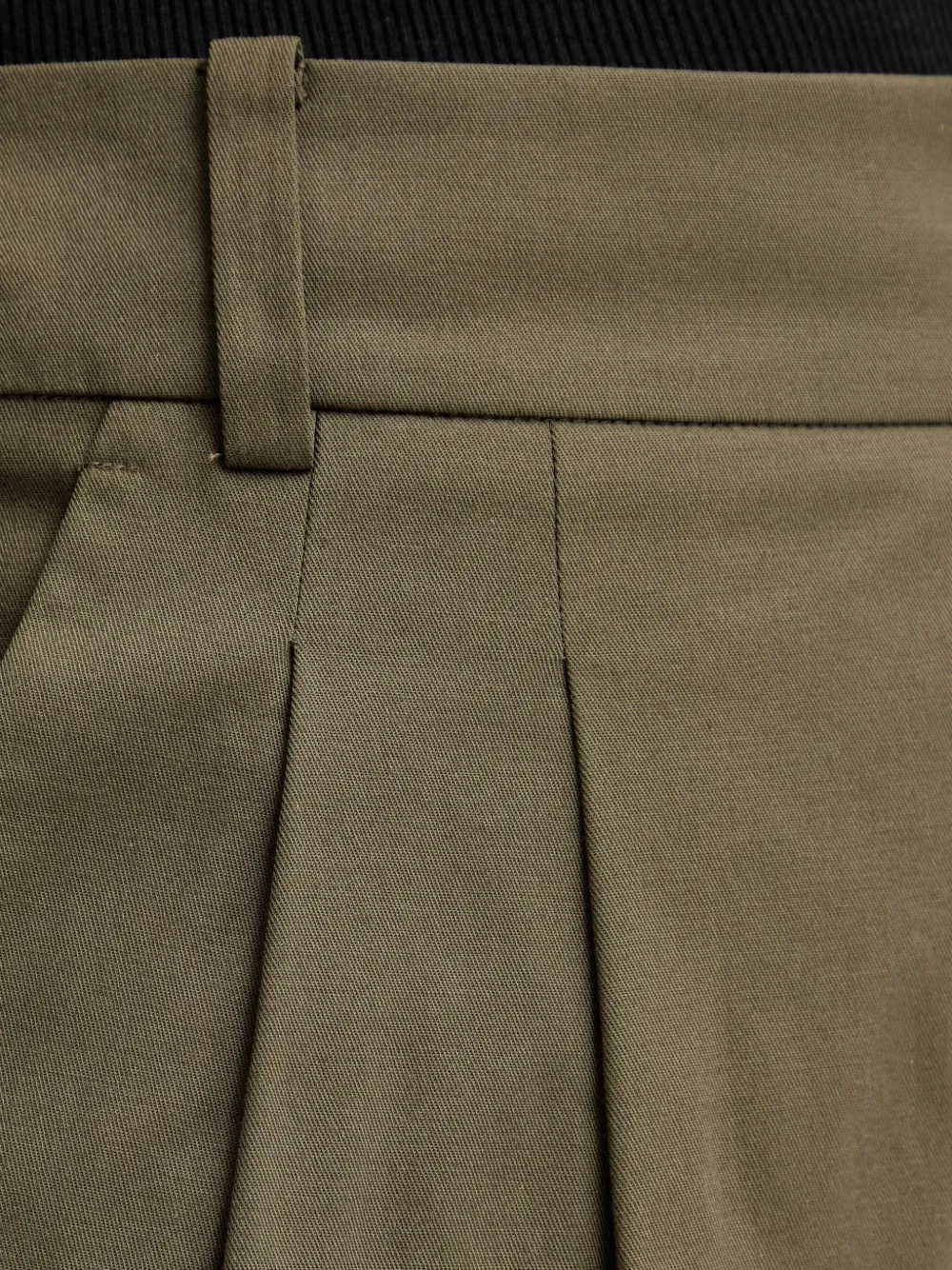 LUISA SPAGNOLI Geplooide shorts met riemlussen Groen