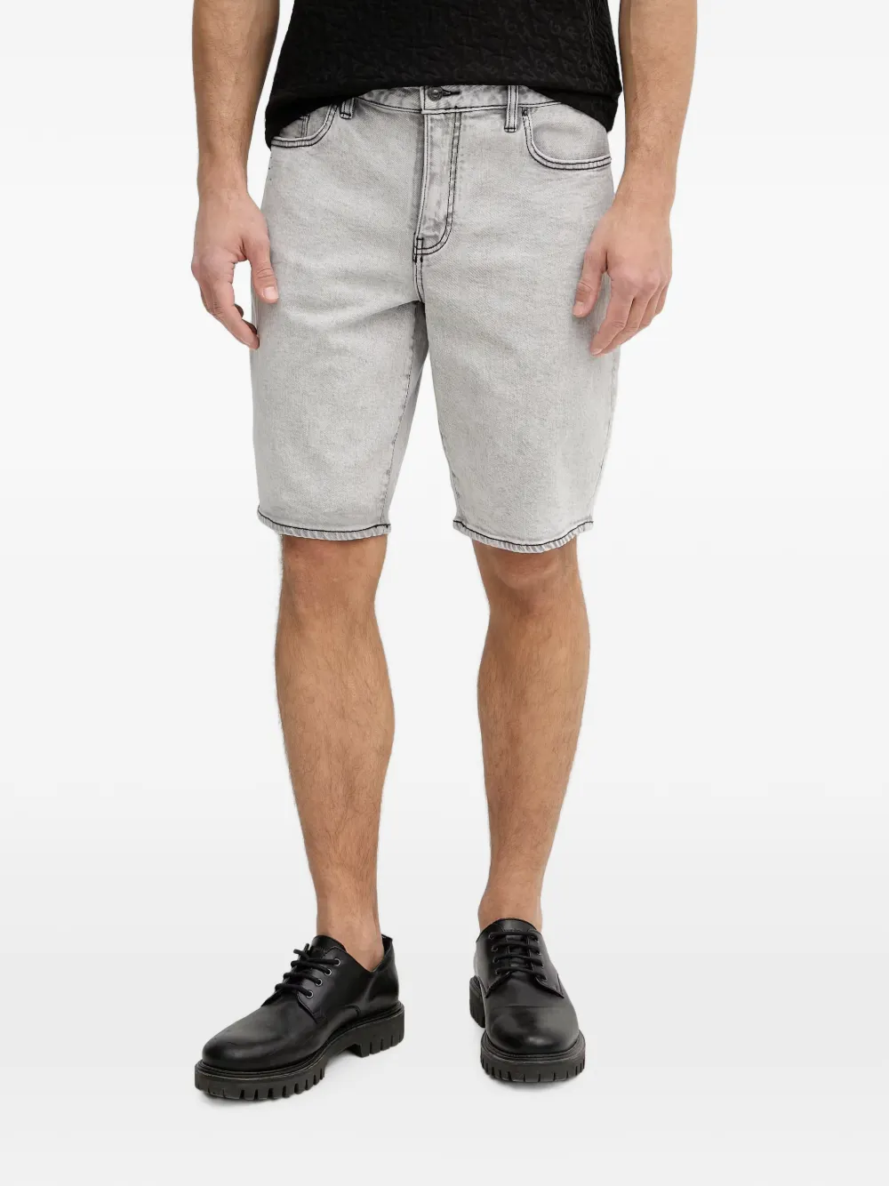 Armani Exchange logo-patch denim shorts - Grau