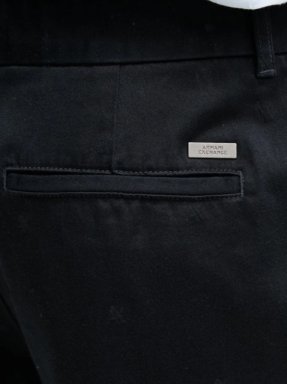 Armani Exchange Broek met elastische boorden en monogram-patroon Blauw