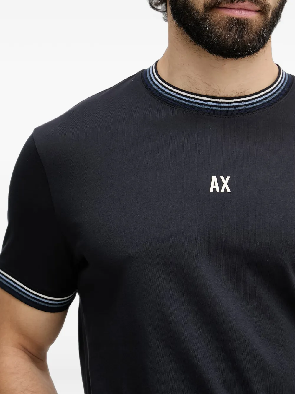 Armani Exchange T-shirt met logodetail en gestreepte afwerking Blauw