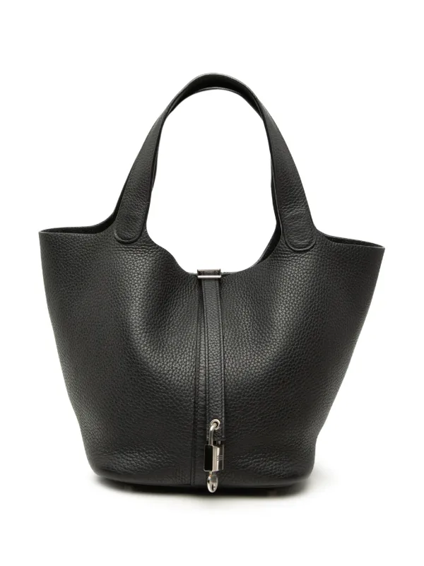 Hermès Pre-owned 2017 Clemence Picotin Lock 22 Handbag in Black