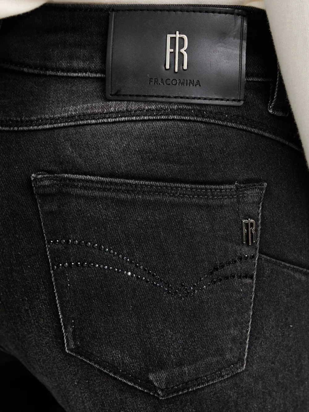 FRACOMINA Gewatteerde jeans met verfraaide zak Zwart