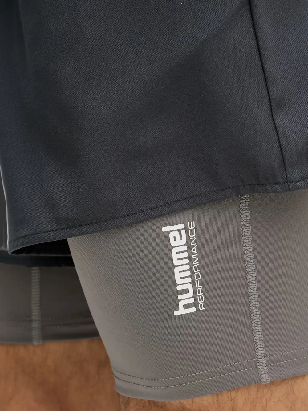 Hummel HMLHIIT Intensity layered-design logo-print track shorts Grijs