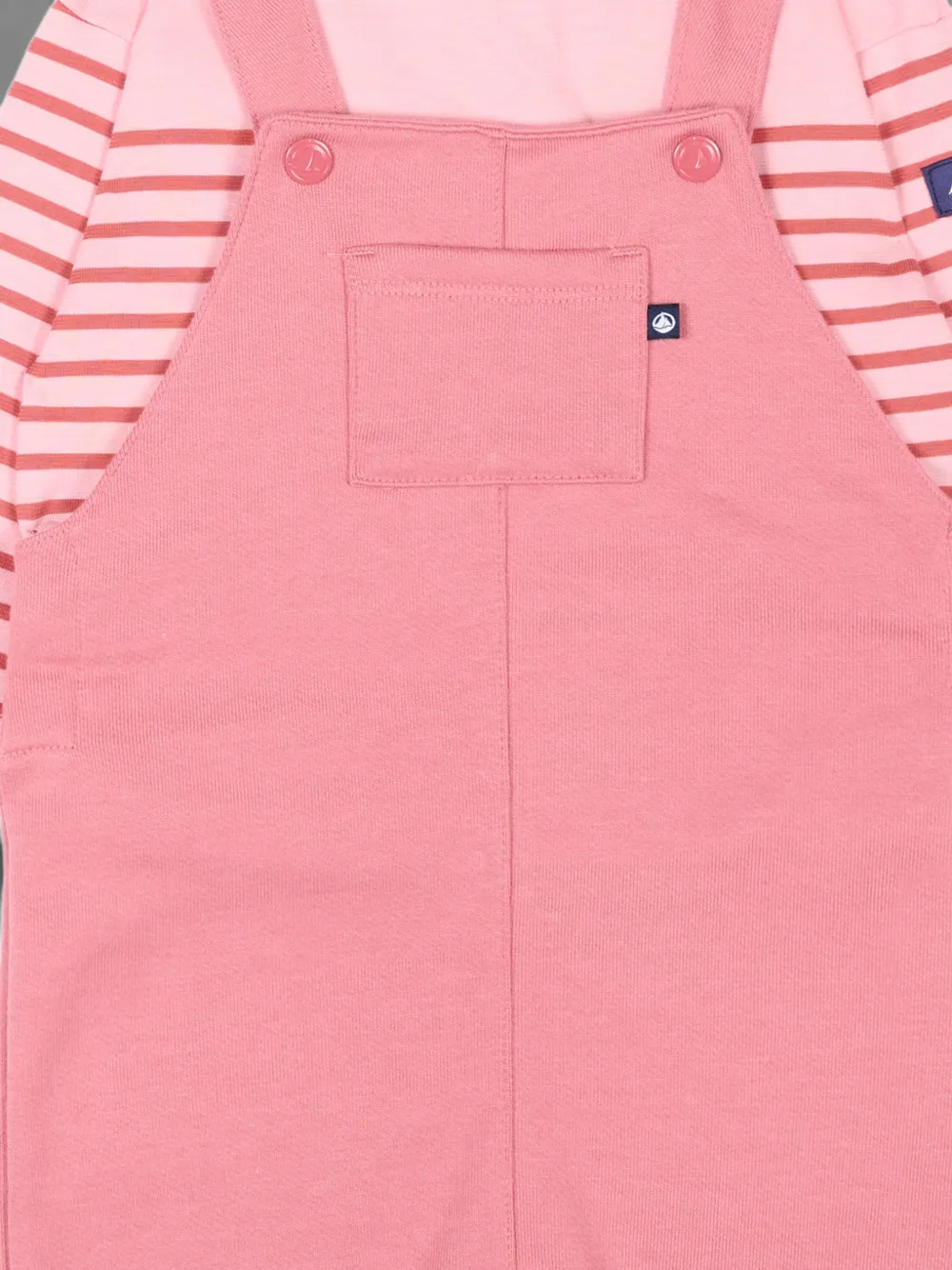 Petit Bateau Tuinbroek met gestreepte mouwen en knoopsluiting Roze